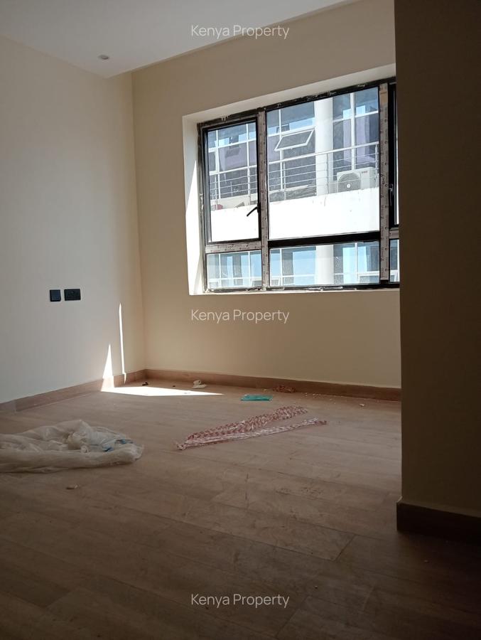 3 Bed Apartment with En Suite in General Mathenge - 15