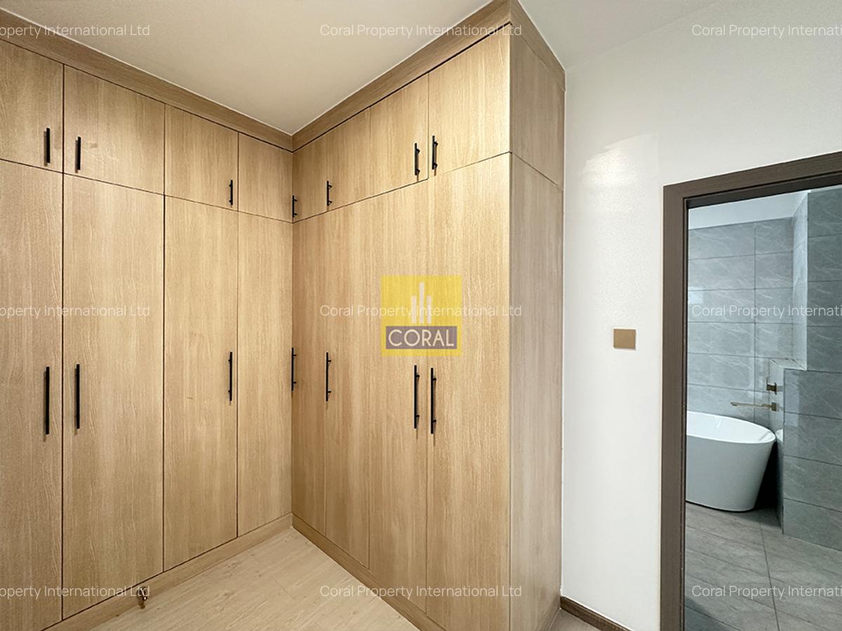 4 Bed Apartment in Kilimani - 12