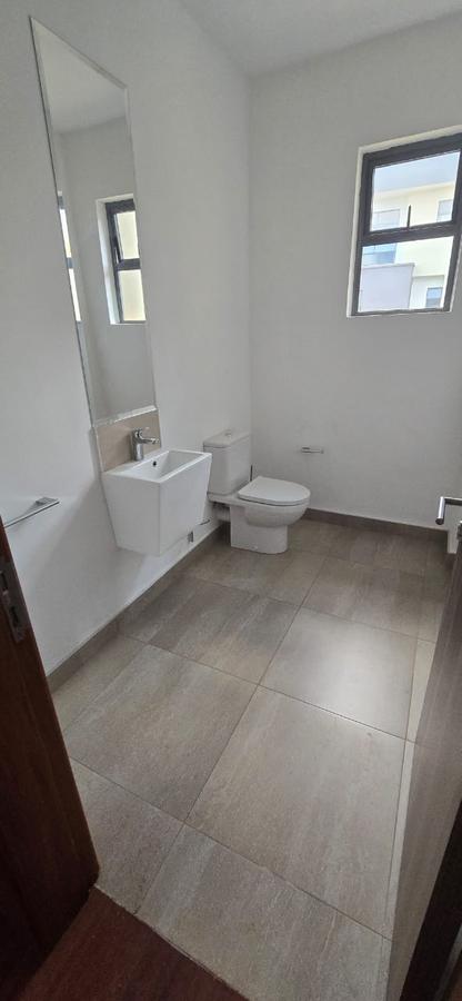 4 Bed Apartment with En Suite in Rosslyn - 18