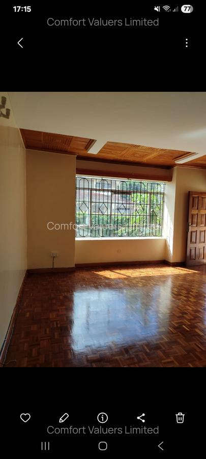 5 Bed Villa with En Suite at Lavington Green - 14