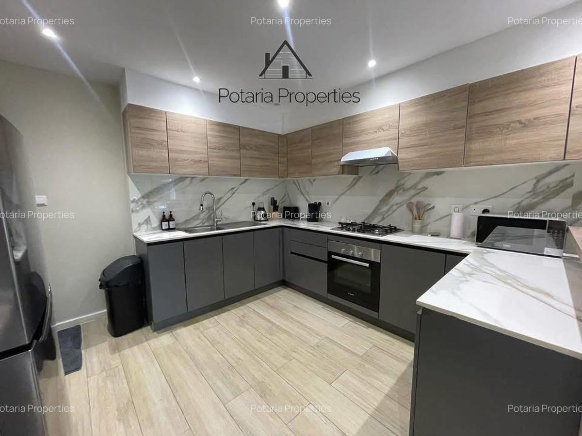 Serviced 2 Bed Apartment with En Suite in Riverside - 4