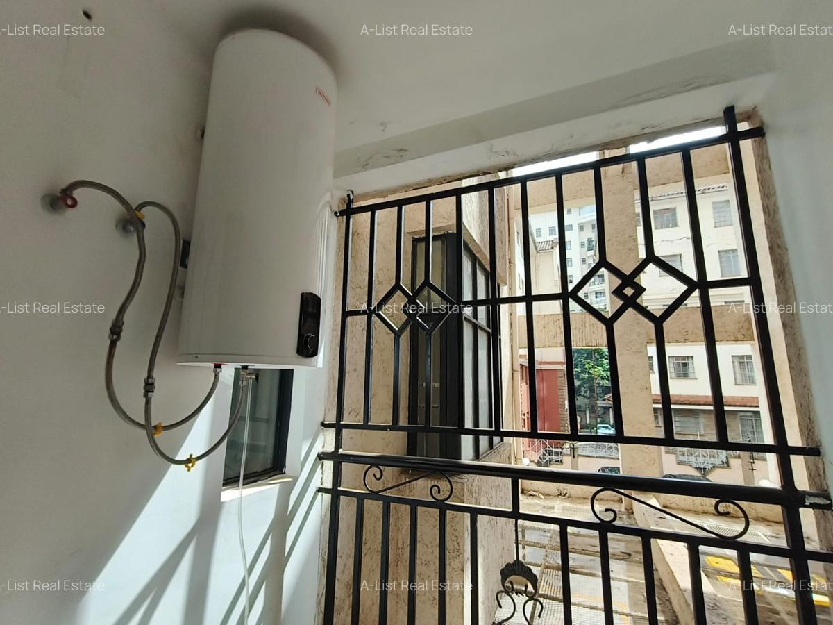 3 Bed Apartment with En Suite at Denis Pritt - 11