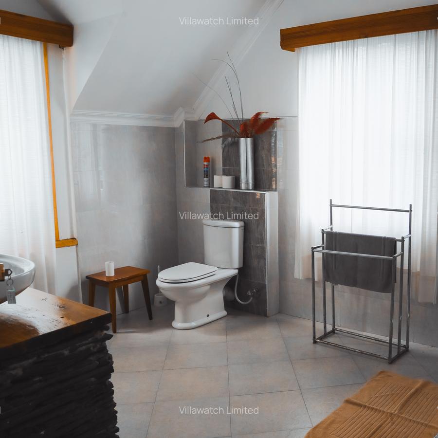 3 Bed Villa with En Suite at Mushroom Gardens - 13