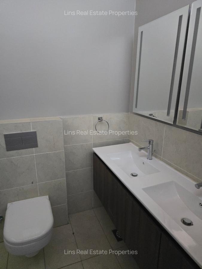 4 Bed Townhouse with En Suite in Runda - 11