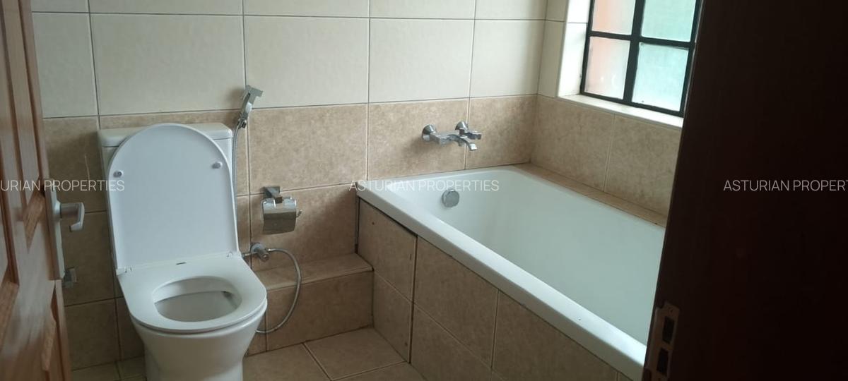 4 Bed Townhouse with En Suite in Lavington - 14