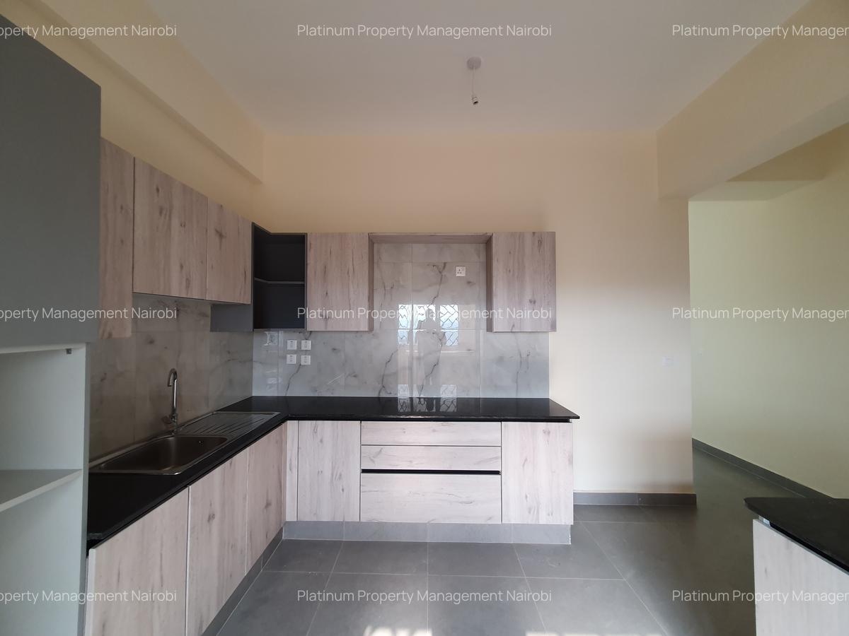 2 Bed Apartment with En Suite in Parklands - 5