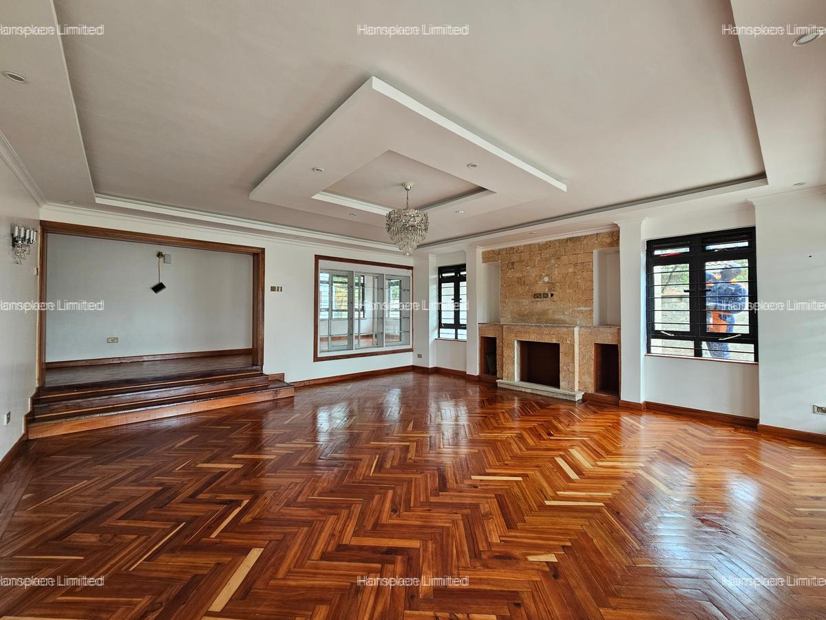 5 Bed House with Garden at Old Runda - 3