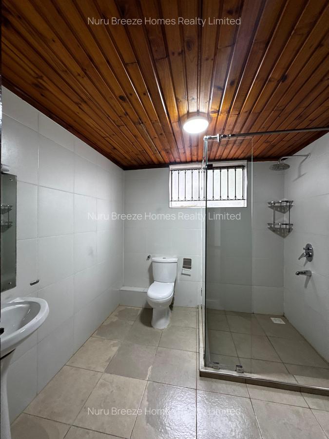 4 Bed House with En Suite in Gigiri - 16