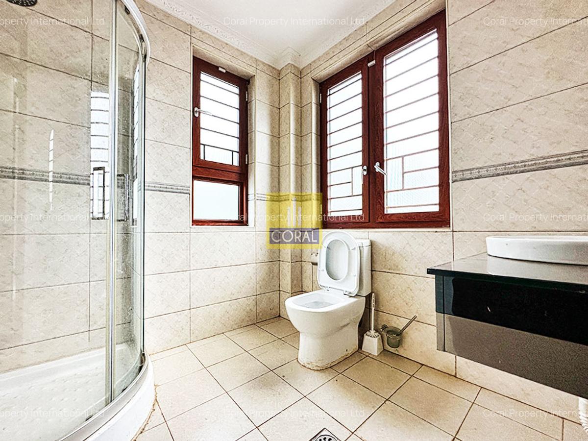 4 Bed Townhouse in Kiambu Road - 12