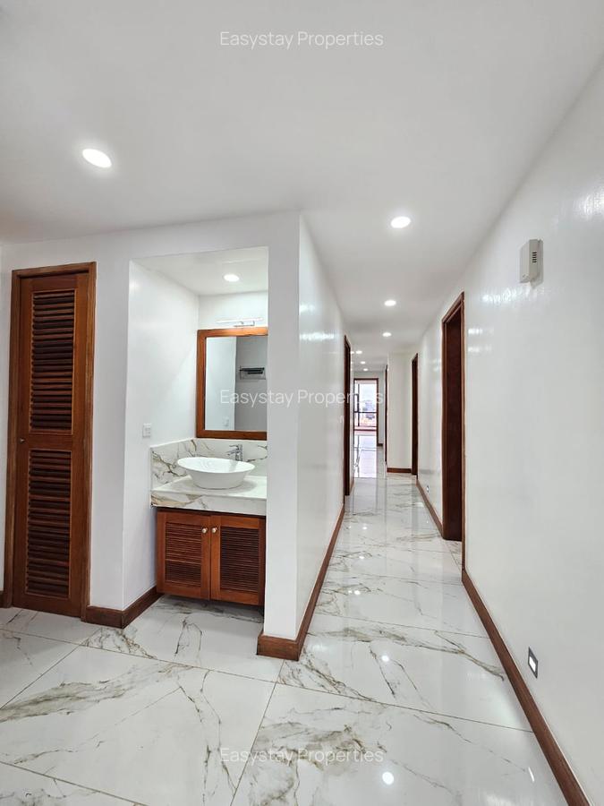 4 Bed Apartment with En Suite in Westlands Area - 8