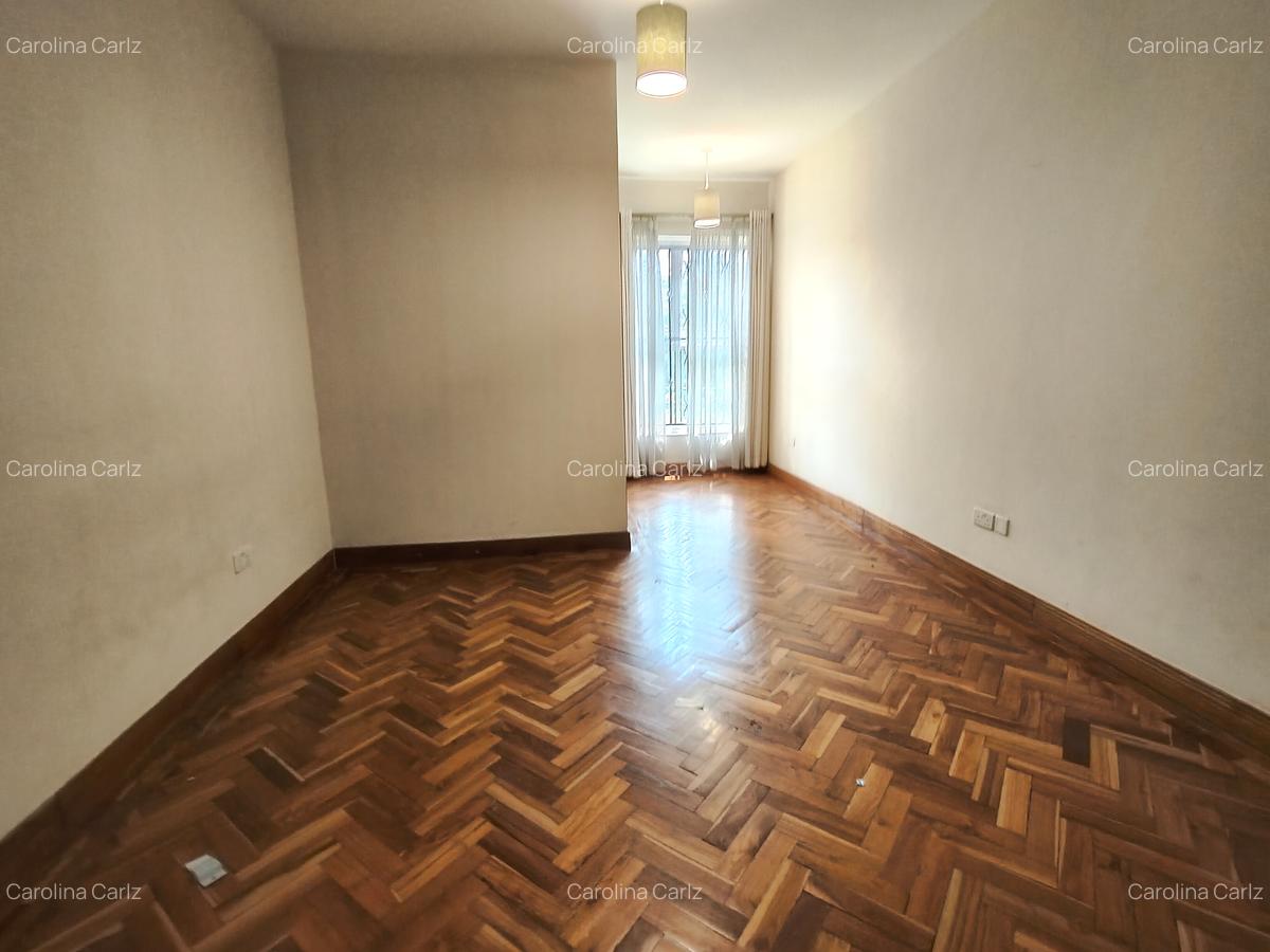 5 Bed Townhouse with En Suite at Spring Valley - 15