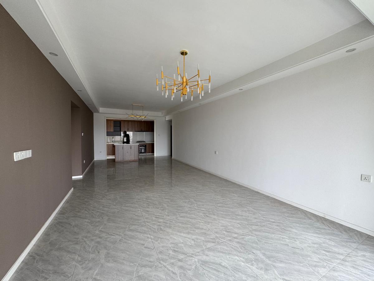 Serviced 2 Bed Apartment with En Suite in Kilimani - 11