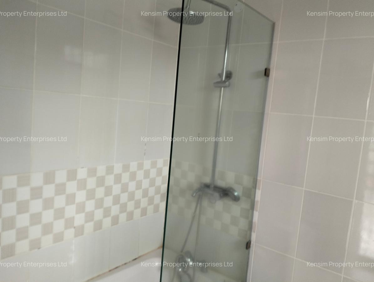 4 Bed Townhouse with En Suite in Nyari - 14