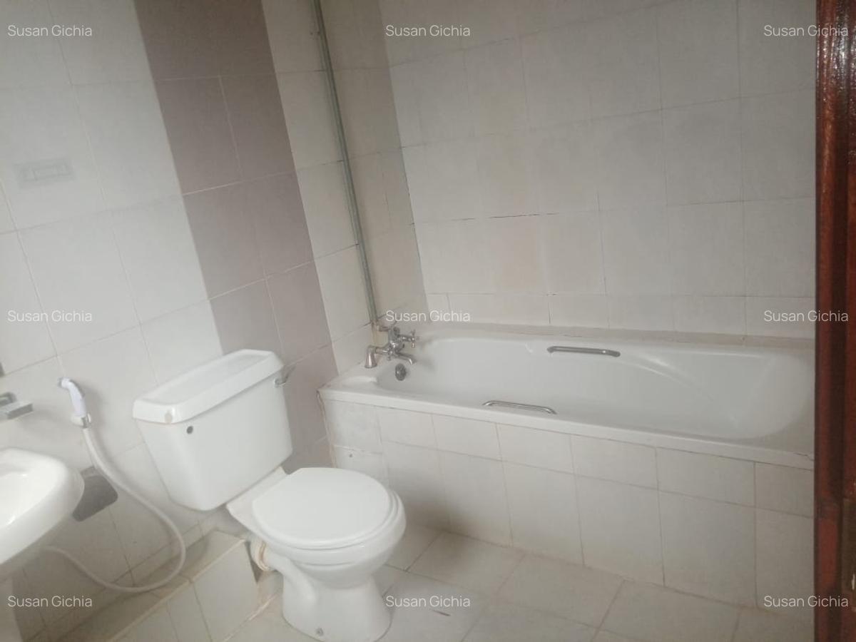 4 Bed Apartment with En Suite at Maalim Juma Road - 14