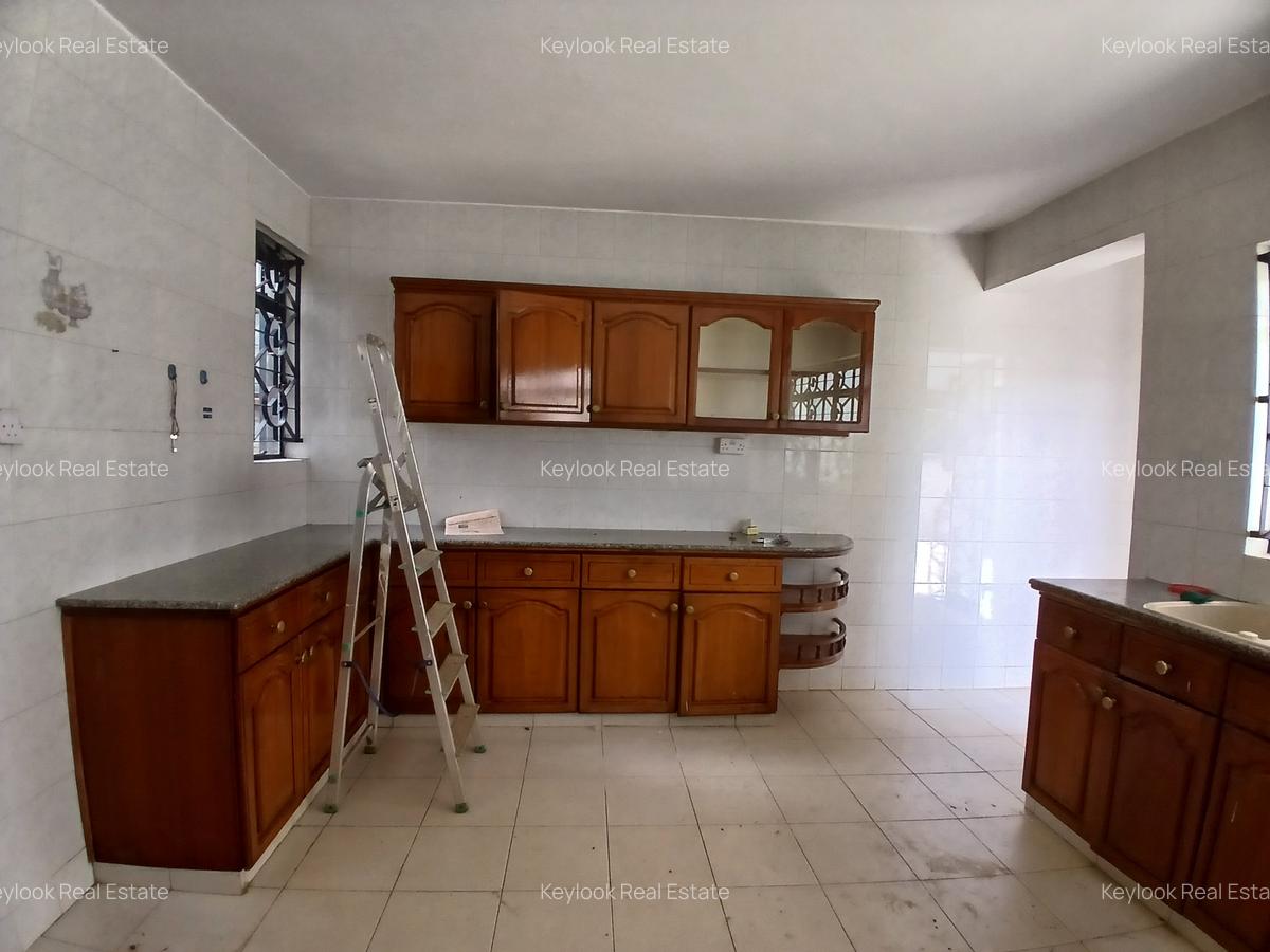 4 Bed Townhouse with En Suite at Mbaazi Avenue - 8