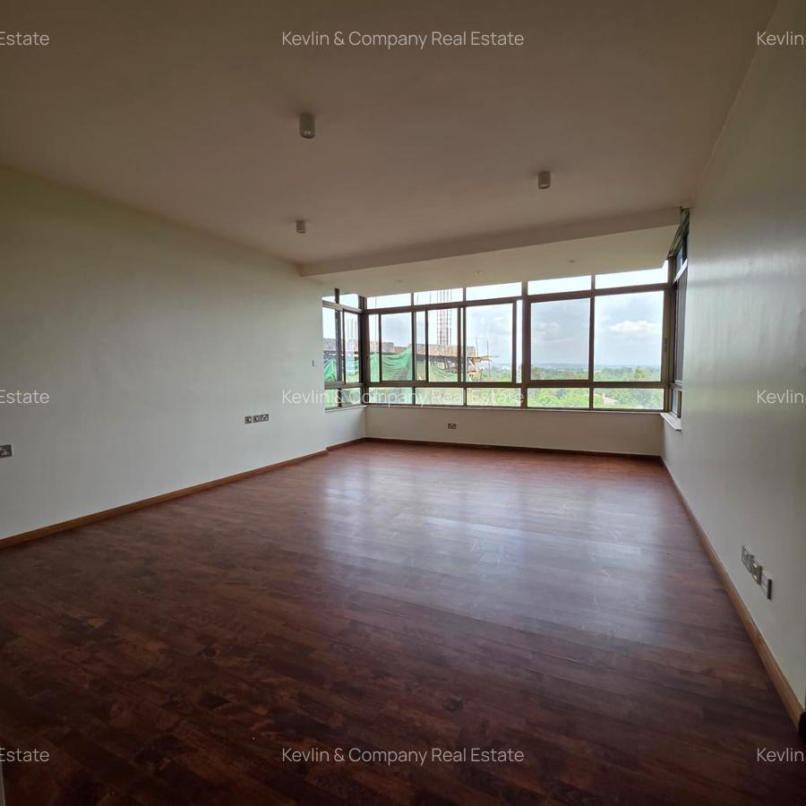 4 Bed Apartment with En Suite in Parklands - 13