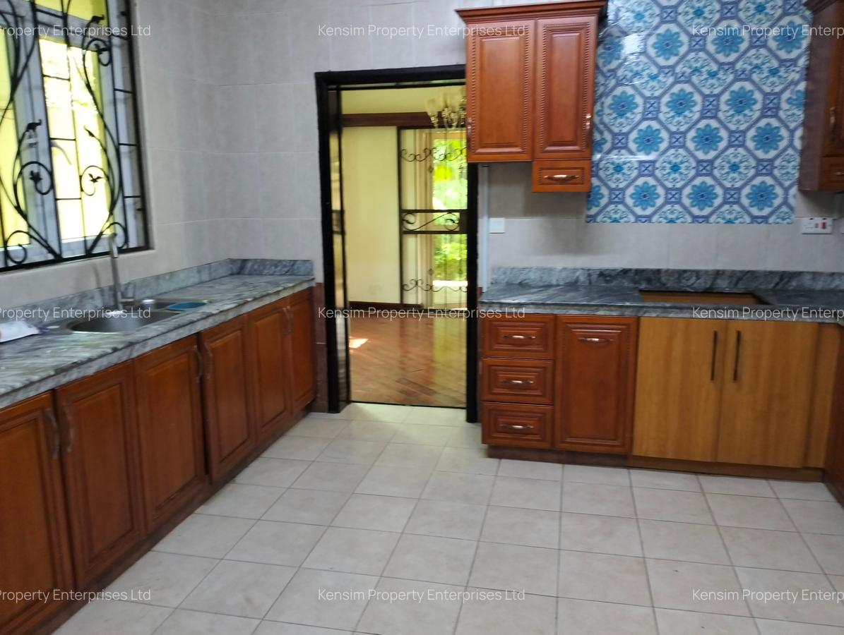 5 Bed Townhouse with En Suite in Lavington - 9