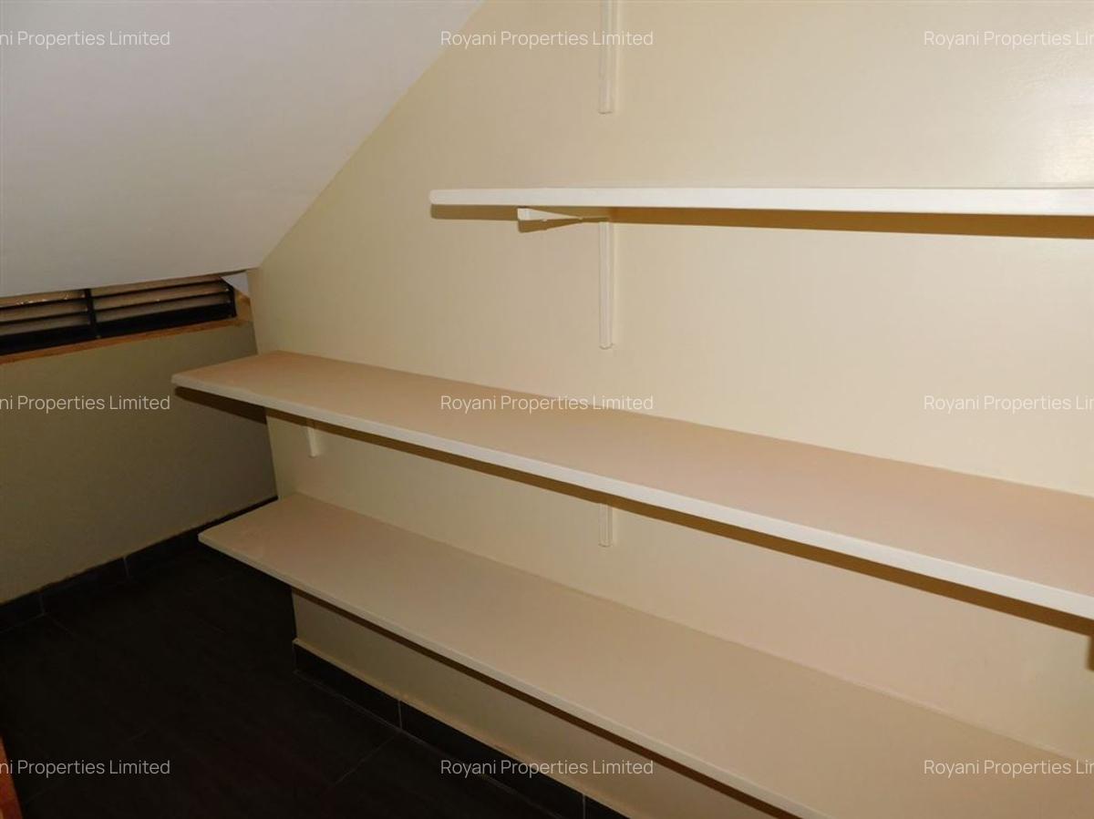 4 Bed House with En Suite at Eden Ville Estate Opposite Five Star Meadows - 5