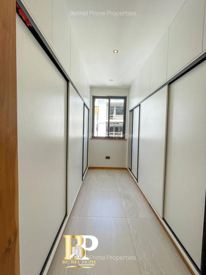 4 Bed Apartment with En Suite in Spring Valley - 16