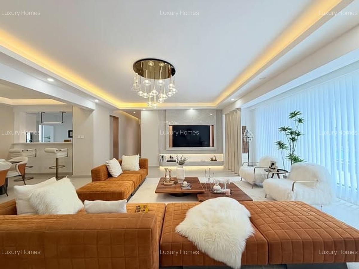 3 Bed Apartment with Gym in Valley Arcade - 18