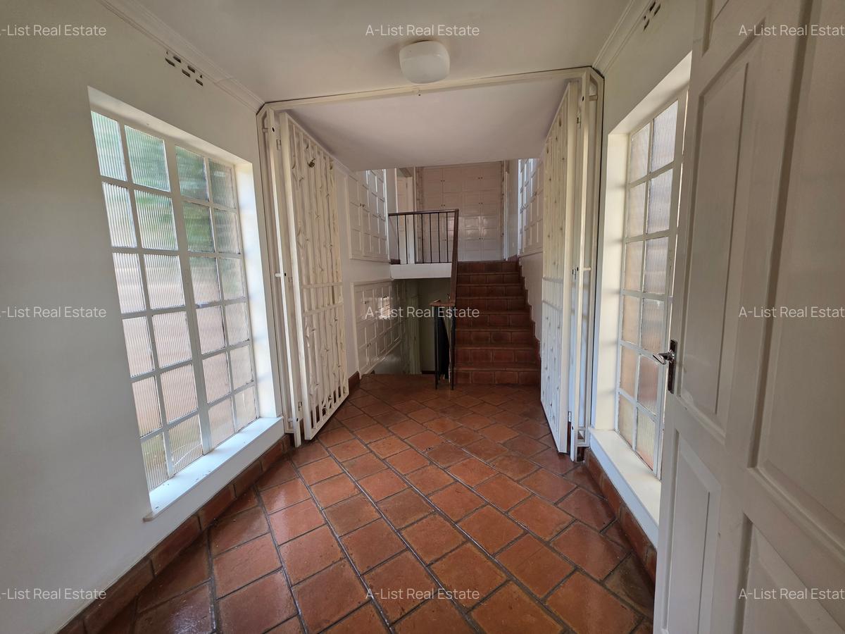 4 Bed House with En Suite at Lavington - 8