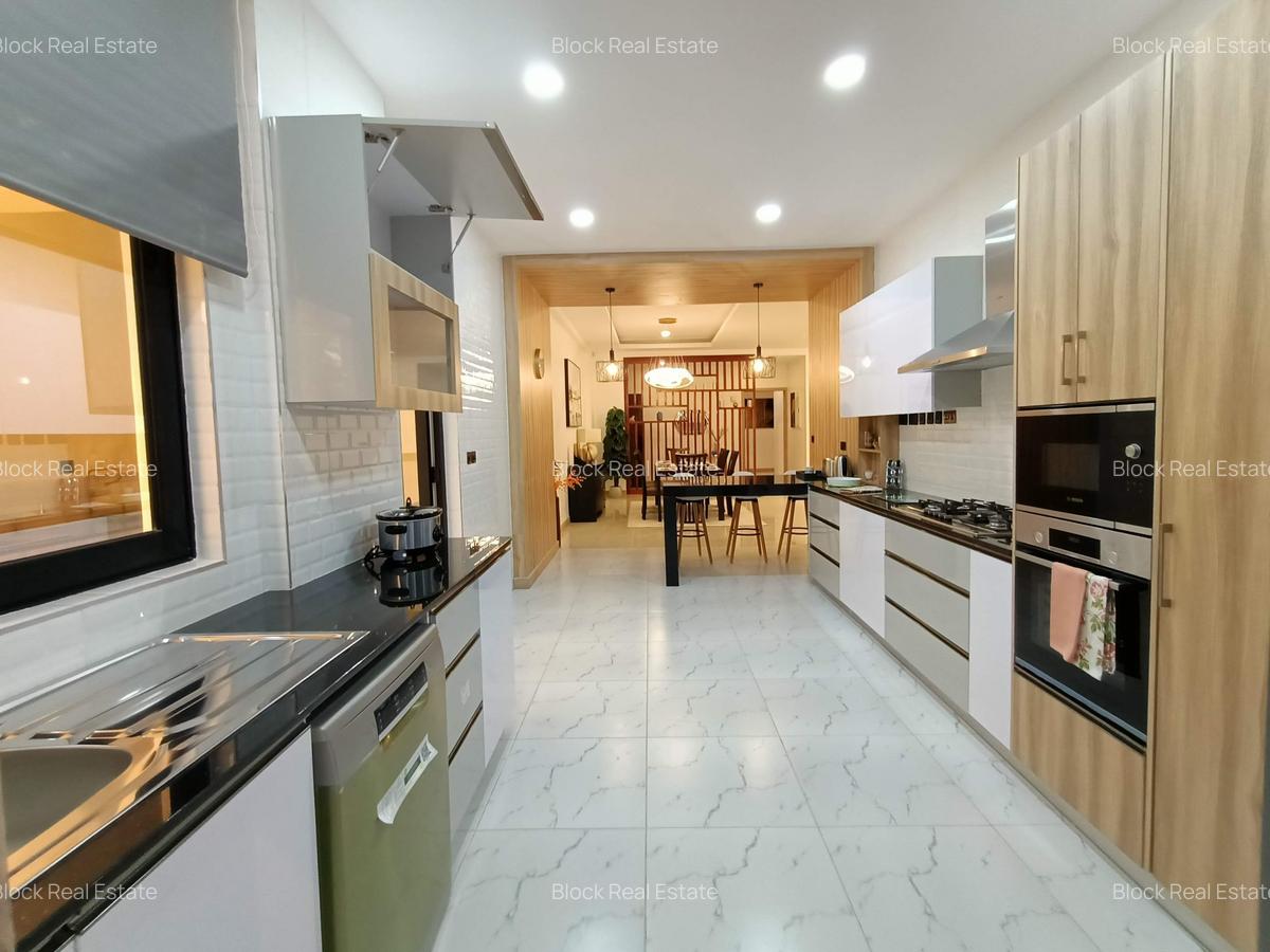 4 Bed Apartment with En Suite in Spring Valley - 9