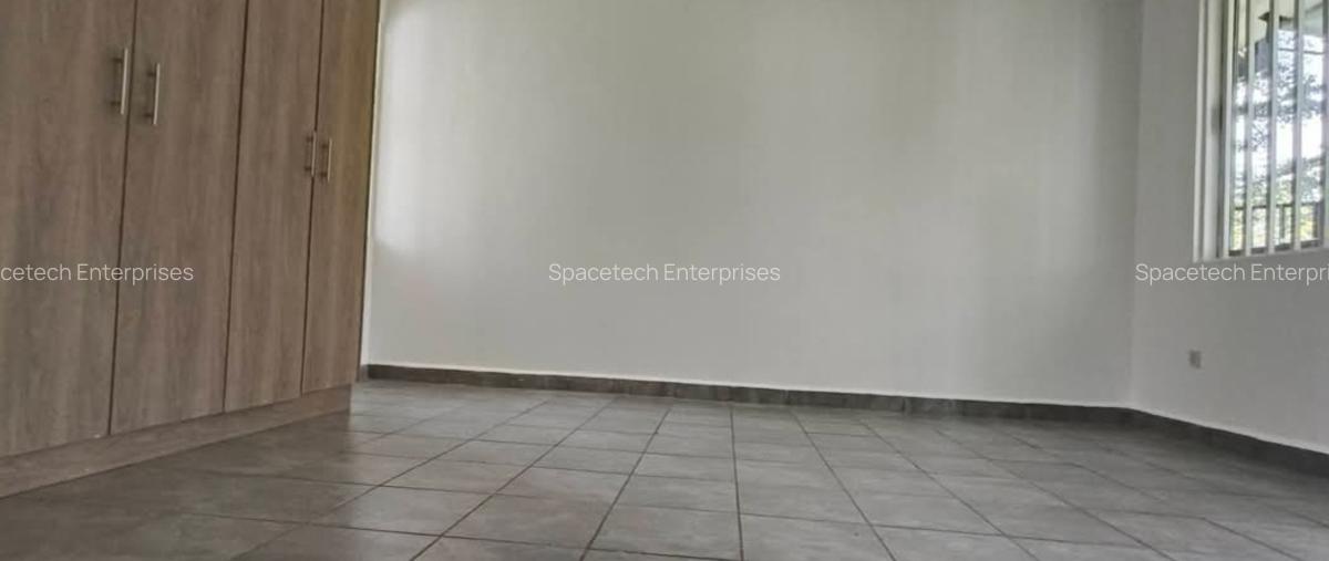 5 Bed House with En Suite in Nyari - 12