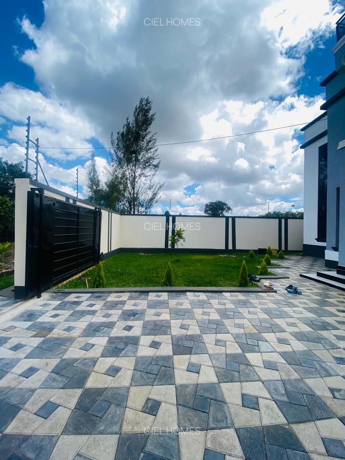 4 Bed Townhouse with En Suite at Eastern Bypass - 2