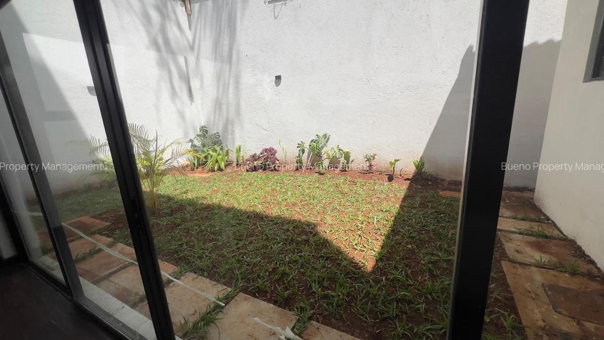 5 Bed Townhouse with En Suite in Lavington - 7