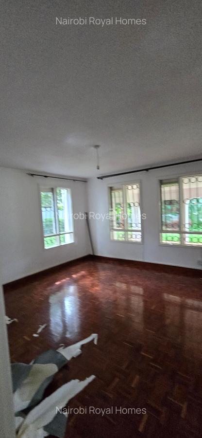4 Bed House with En Suite at Hill View - 7