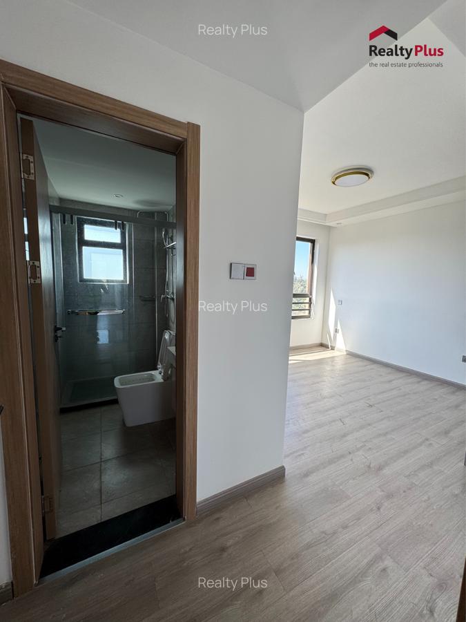 3 Bed Apartment with En Suite at Riverside Drive - 4
