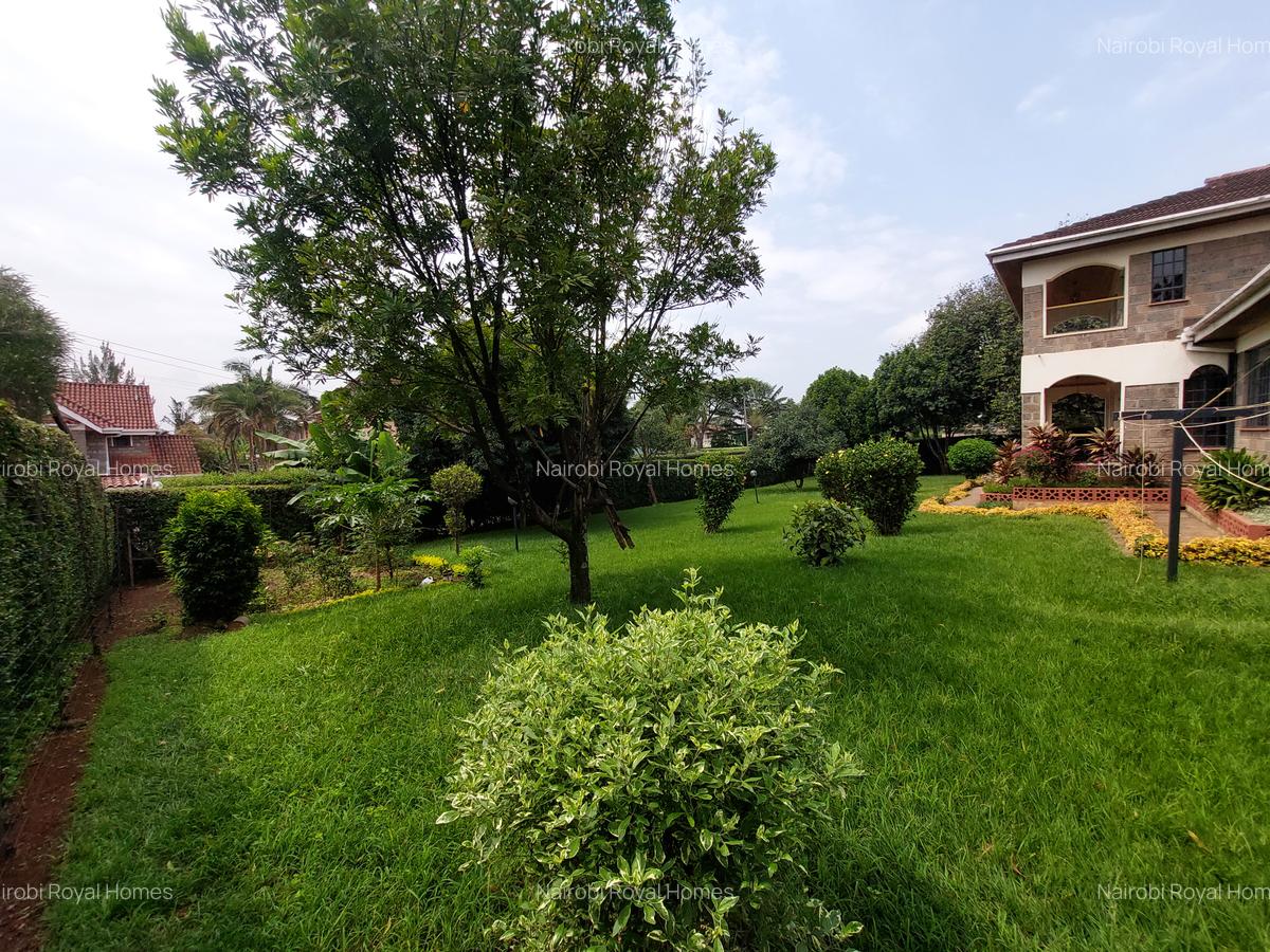 5 Bed House with En Suite at Daisy Road - 7