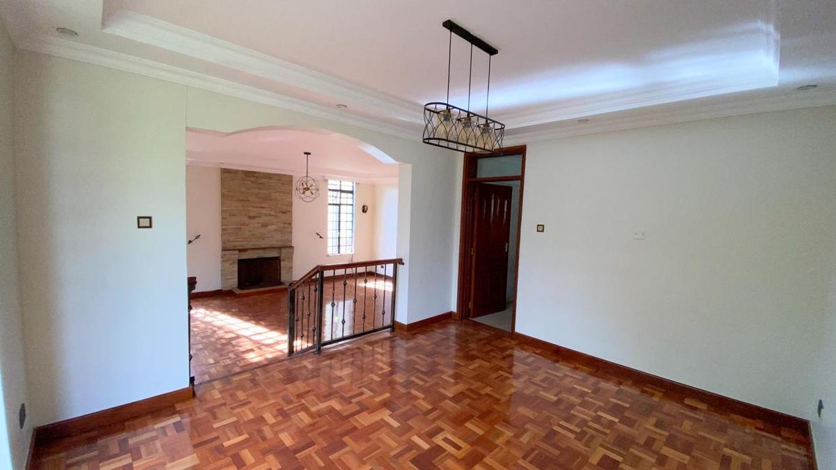 5 Bed Townhouse with En Suite in Rosslyn - 6