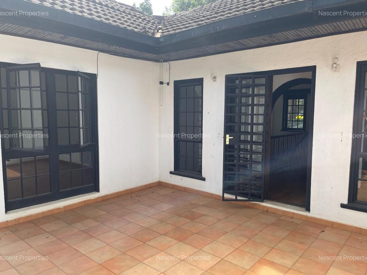 4 Bed Townhouse with En Suite in Riverside - 16