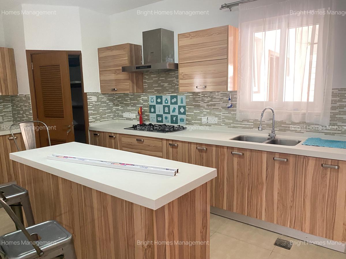 4 Bed Apartment with En Suite in Lavington - 15