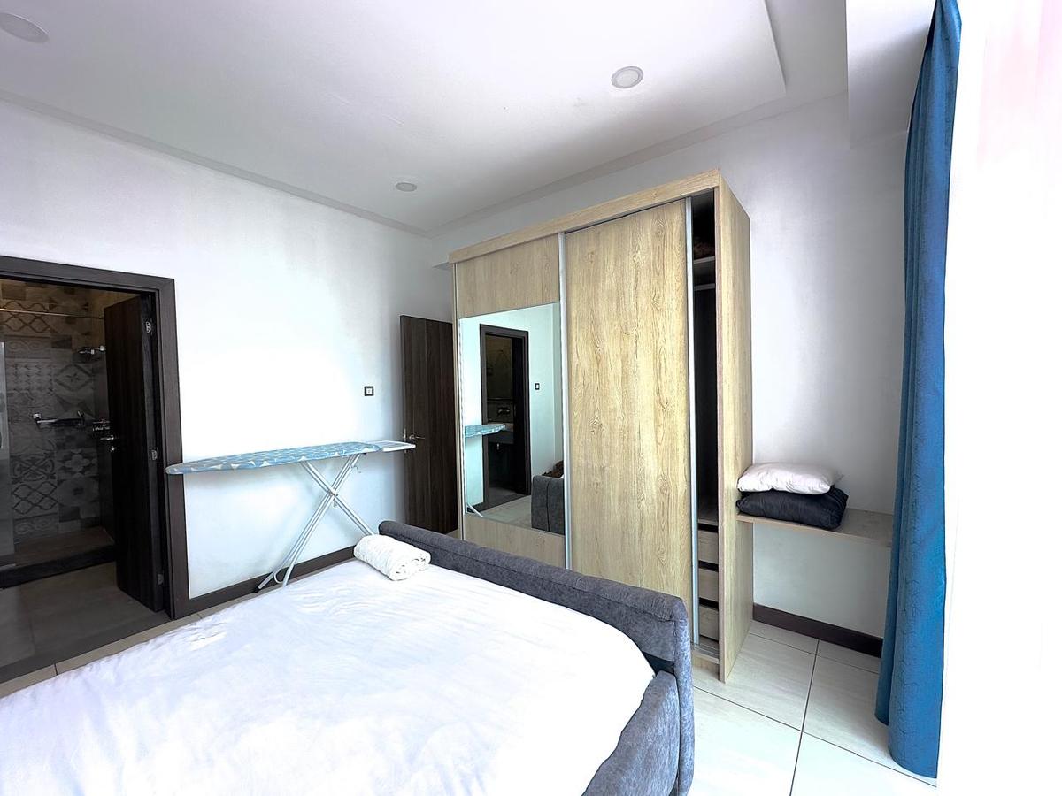 Serviced 2 Bed Apartment with En Suite at Westlands - 12
