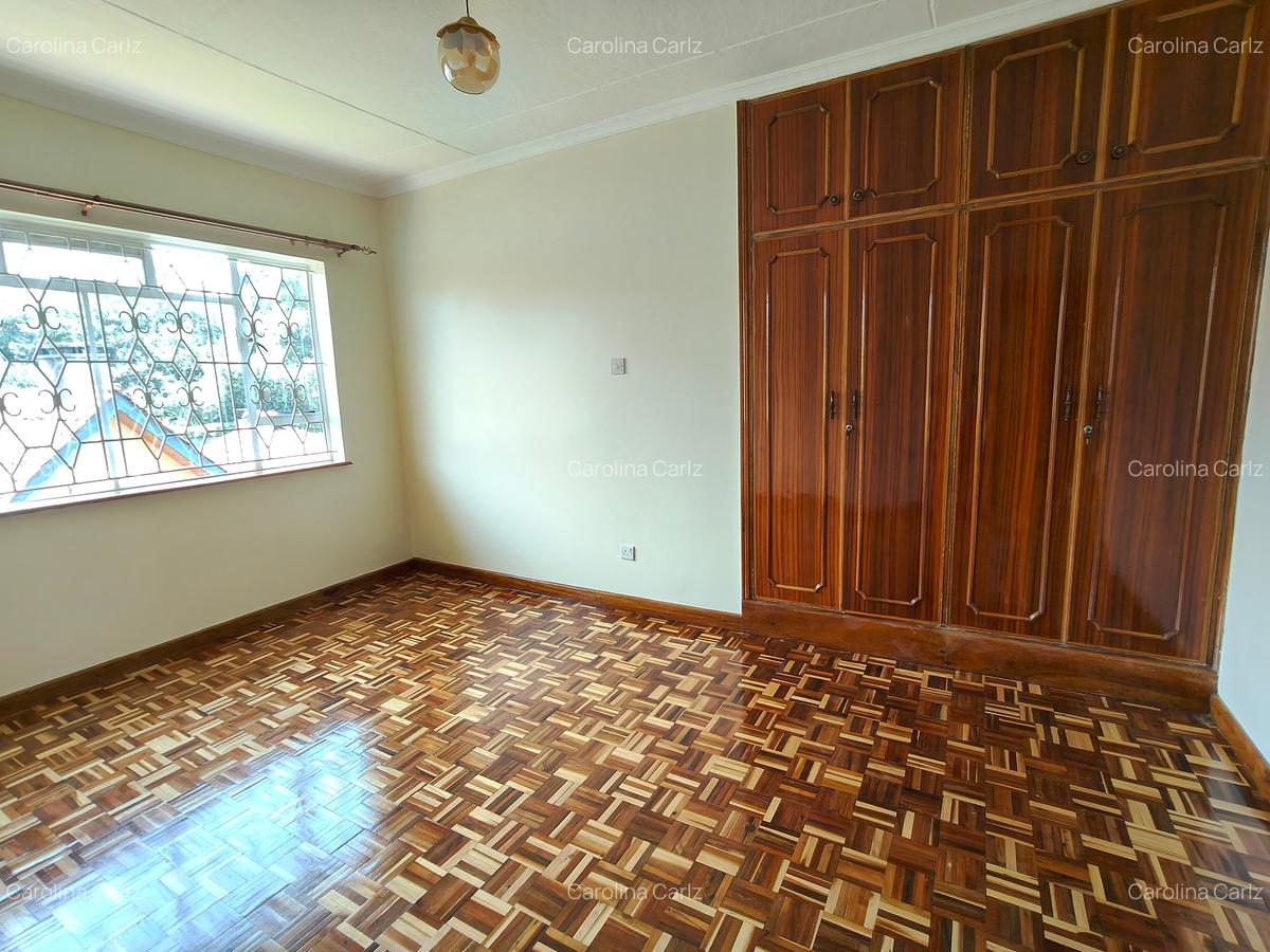 5 Bed Townhouse with En Suite at Loresho - 16