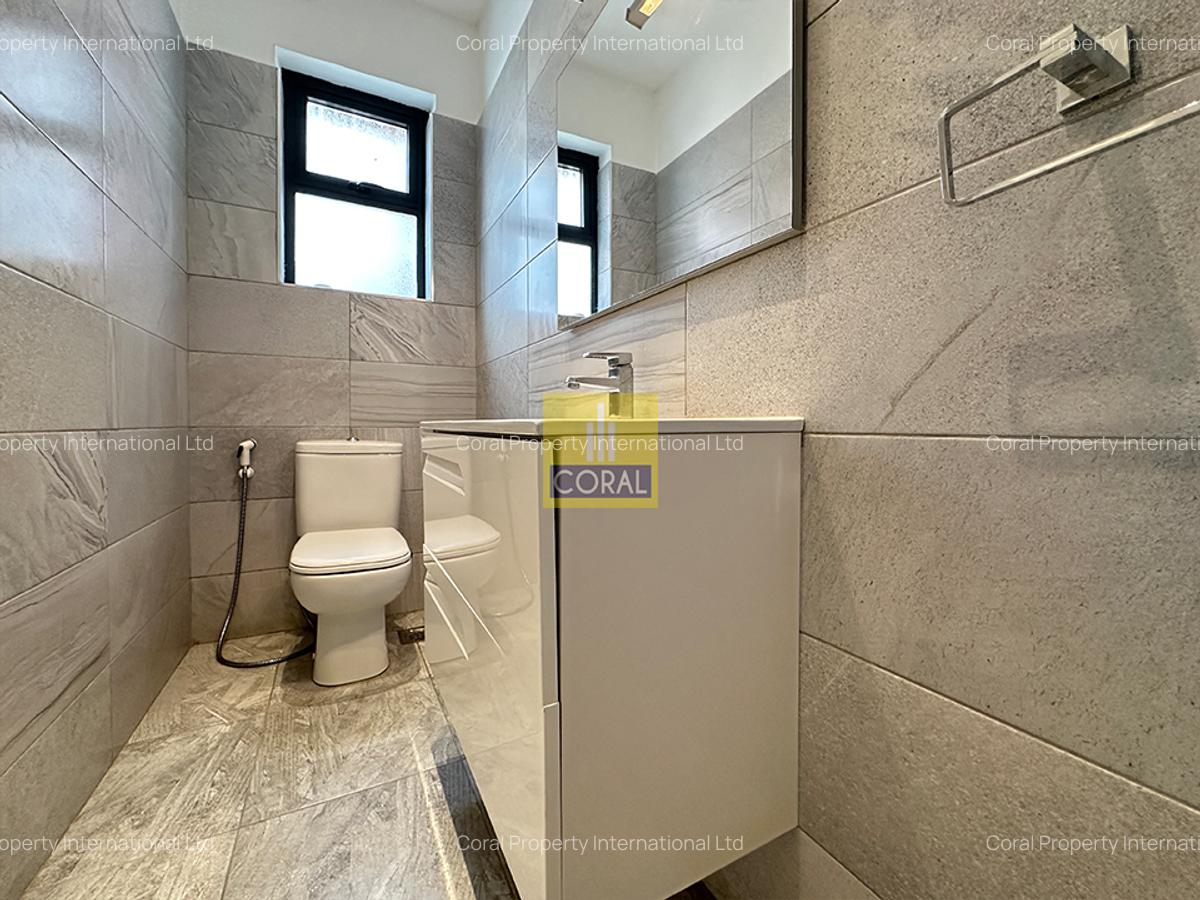 2 Bed Apartment in Parklands - 11