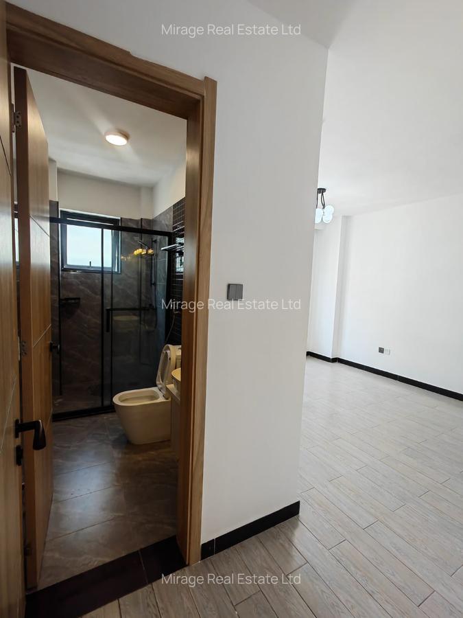 2 Bed Apartment with Swimming Pool in Kilimani - 15