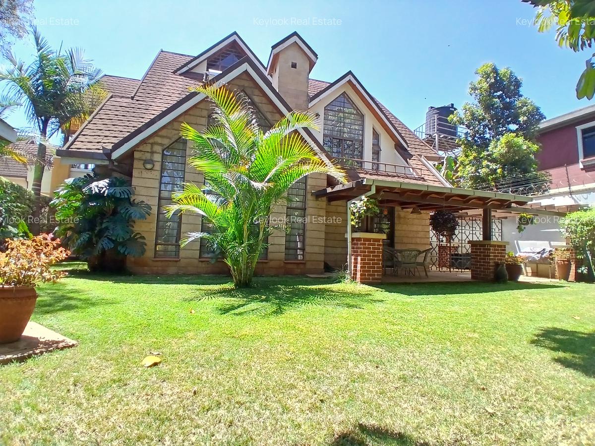 5 Bed Townhouse with En Suite at Lavington - 1