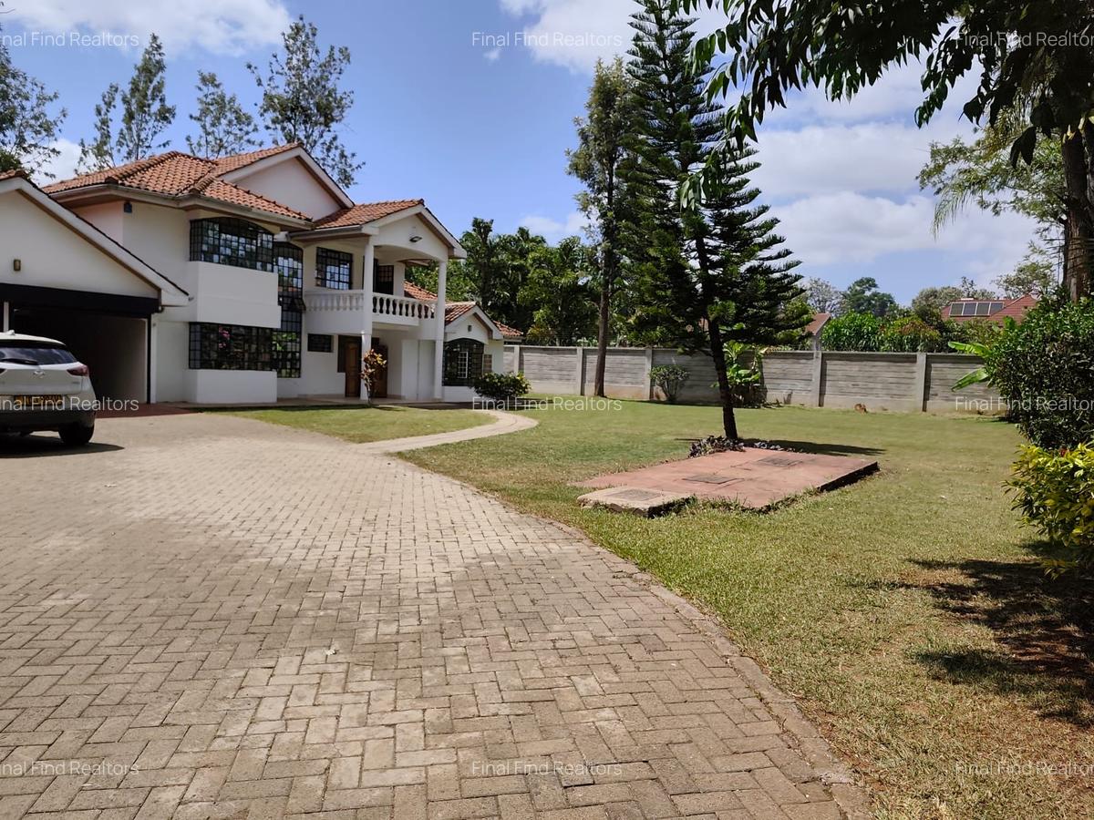 5 Bed House with En Suite in Runda - 17