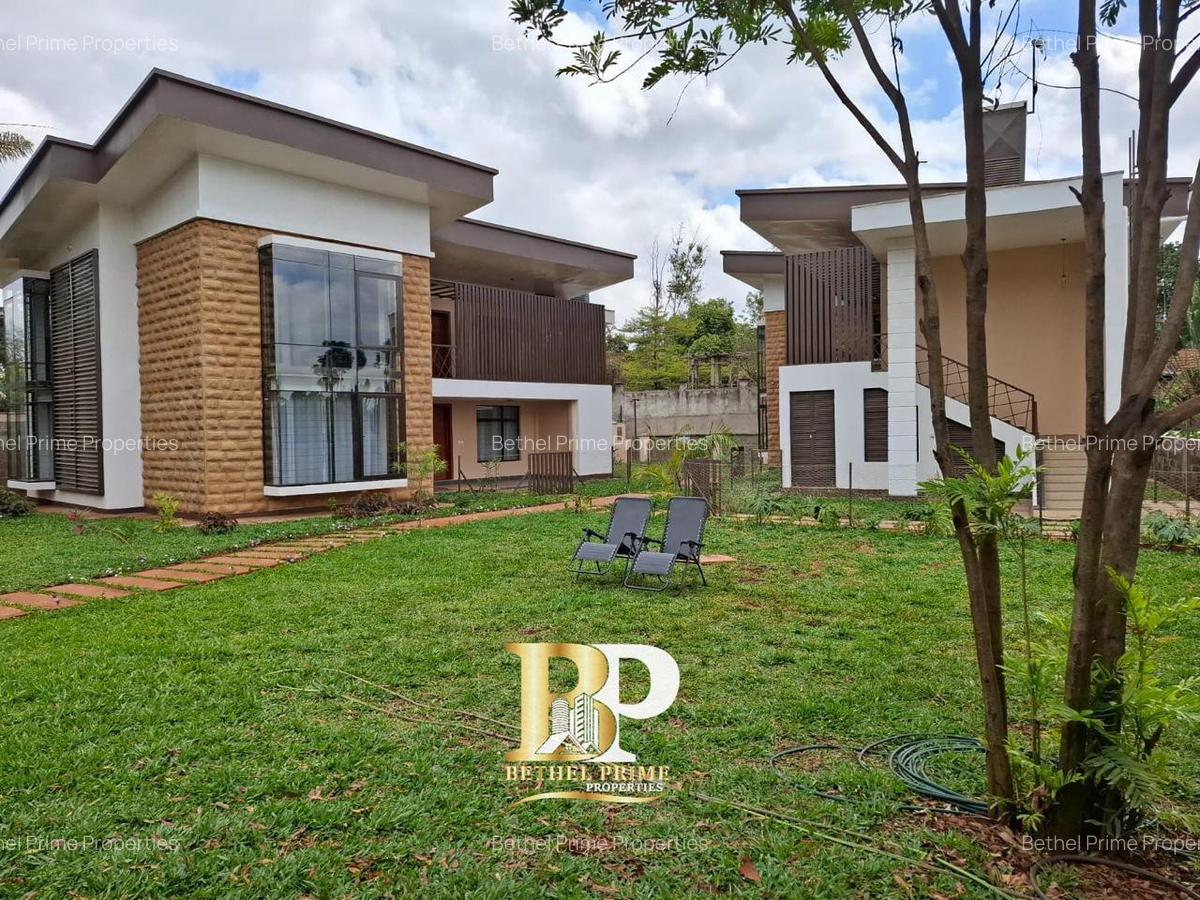 2 Bed House with En Suite in Ridgeways - 2