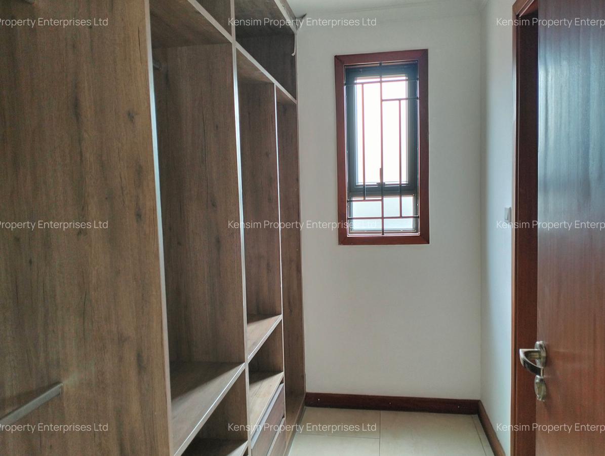 6 Bed Townhouse with En Suite in Lavington - 19