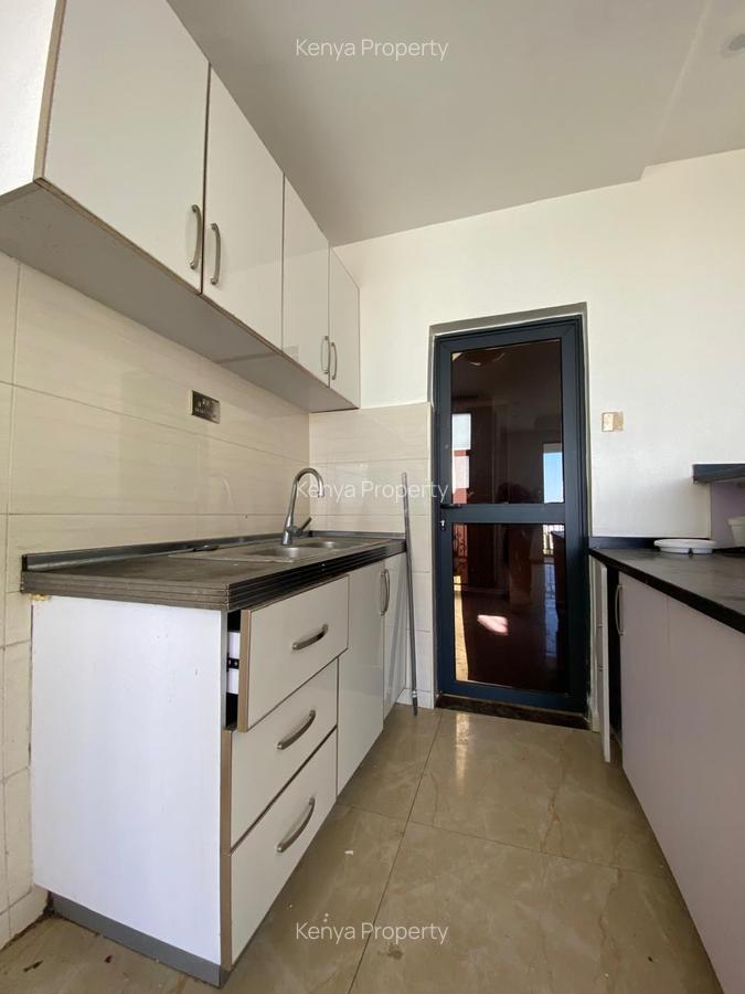 3 Bed Apartment with En Suite at Kindaruma Road - 13