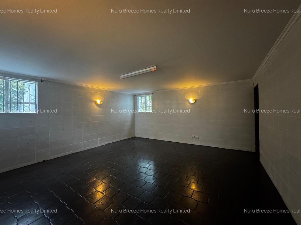 4 Bed House with En Suite in Gigiri - 20