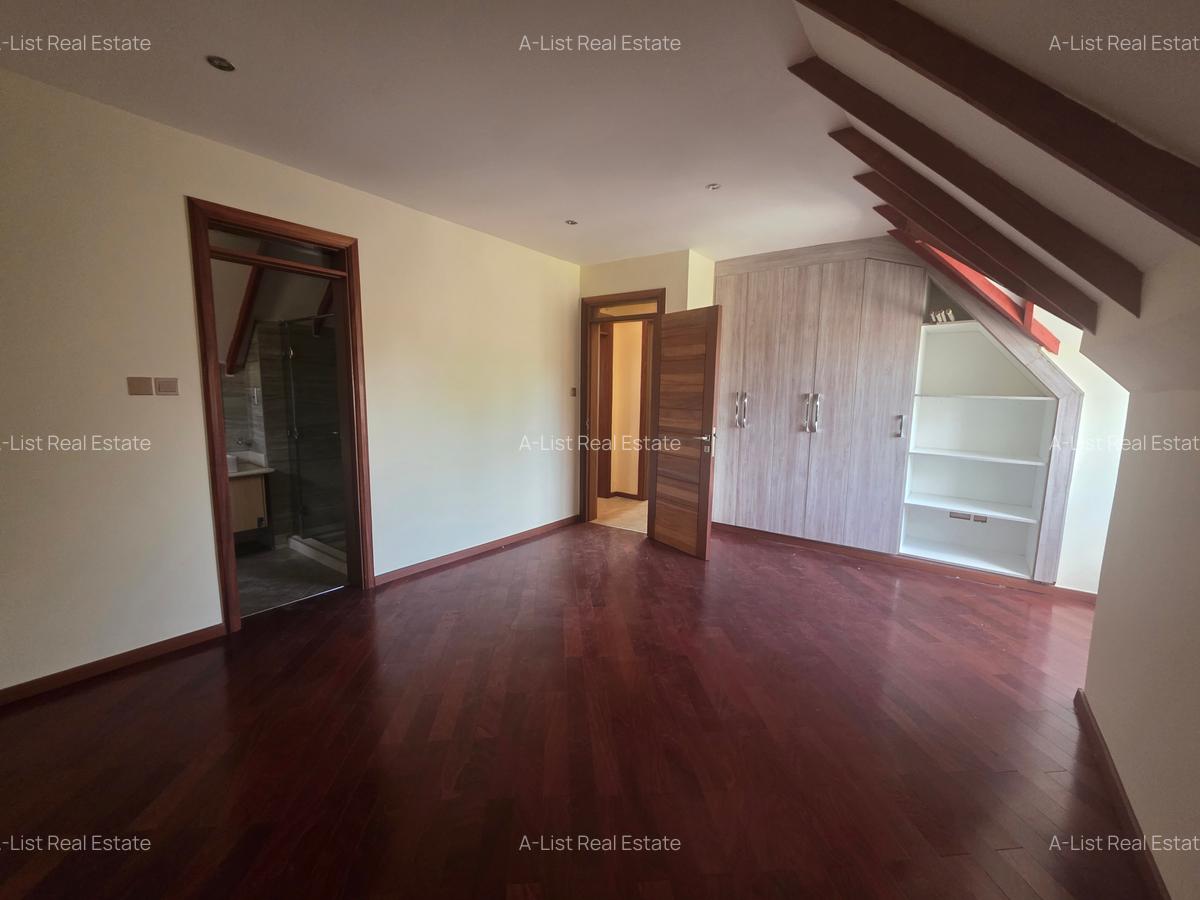 5 Bed Townhouse with En Suite at Convent Drive - 15