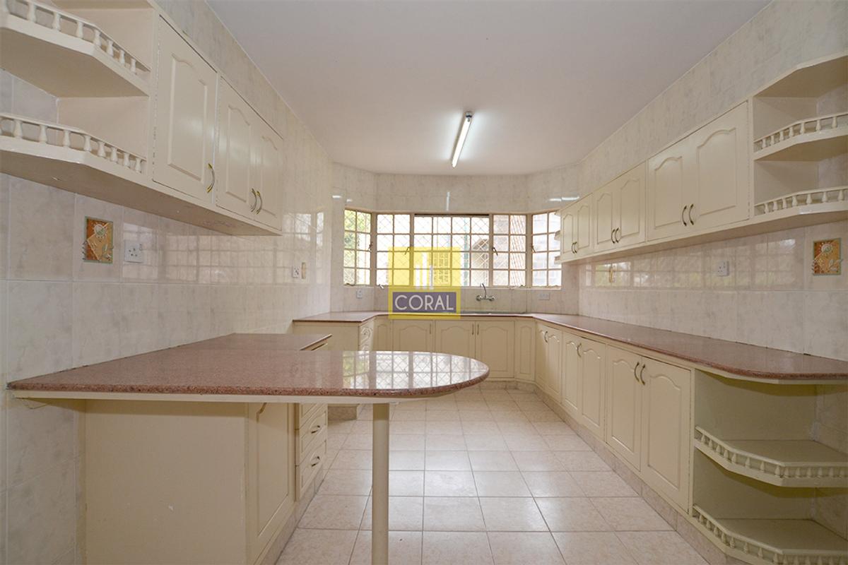 4 Bed Apartment with Parking in Parklands - 4