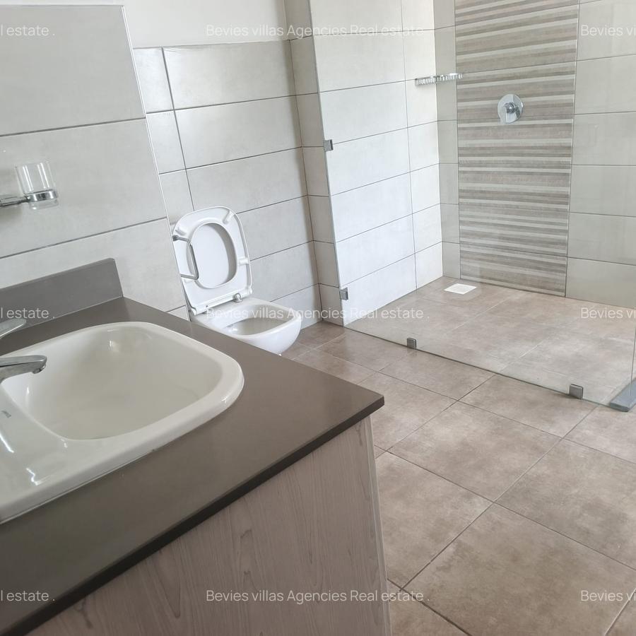 2 Bed Apartment with En Suite at Parklands - 6