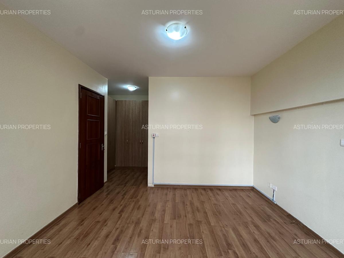 4 Bed Apartment with En Suite in Westlands Area - 15