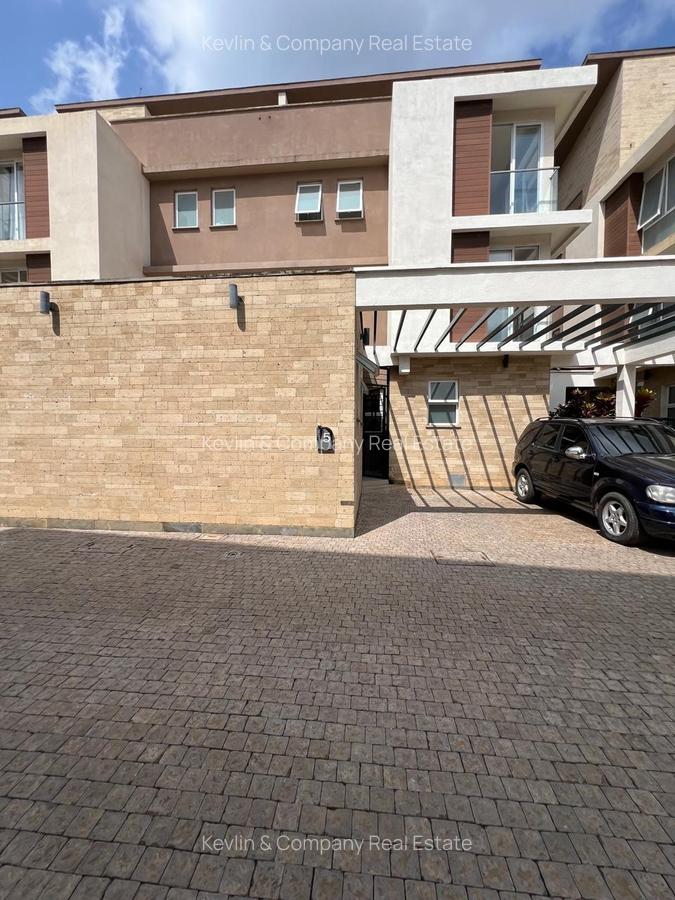 4 Bed Townhouse with En Suite in Lavington - 12